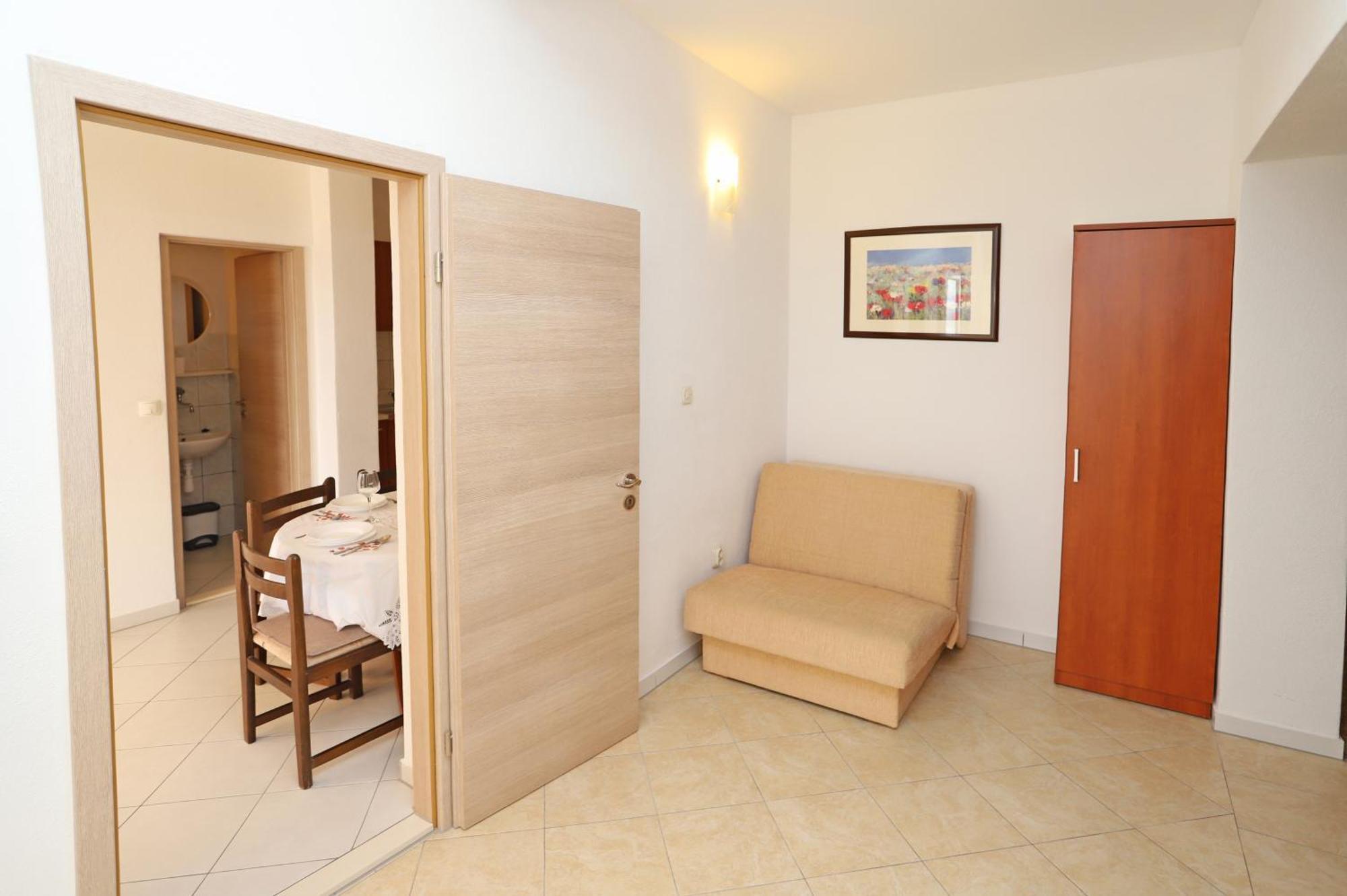 Apartments Edita & Robert ล็อควา โรโกซนิตซา ภายนอก รูปภาพ
