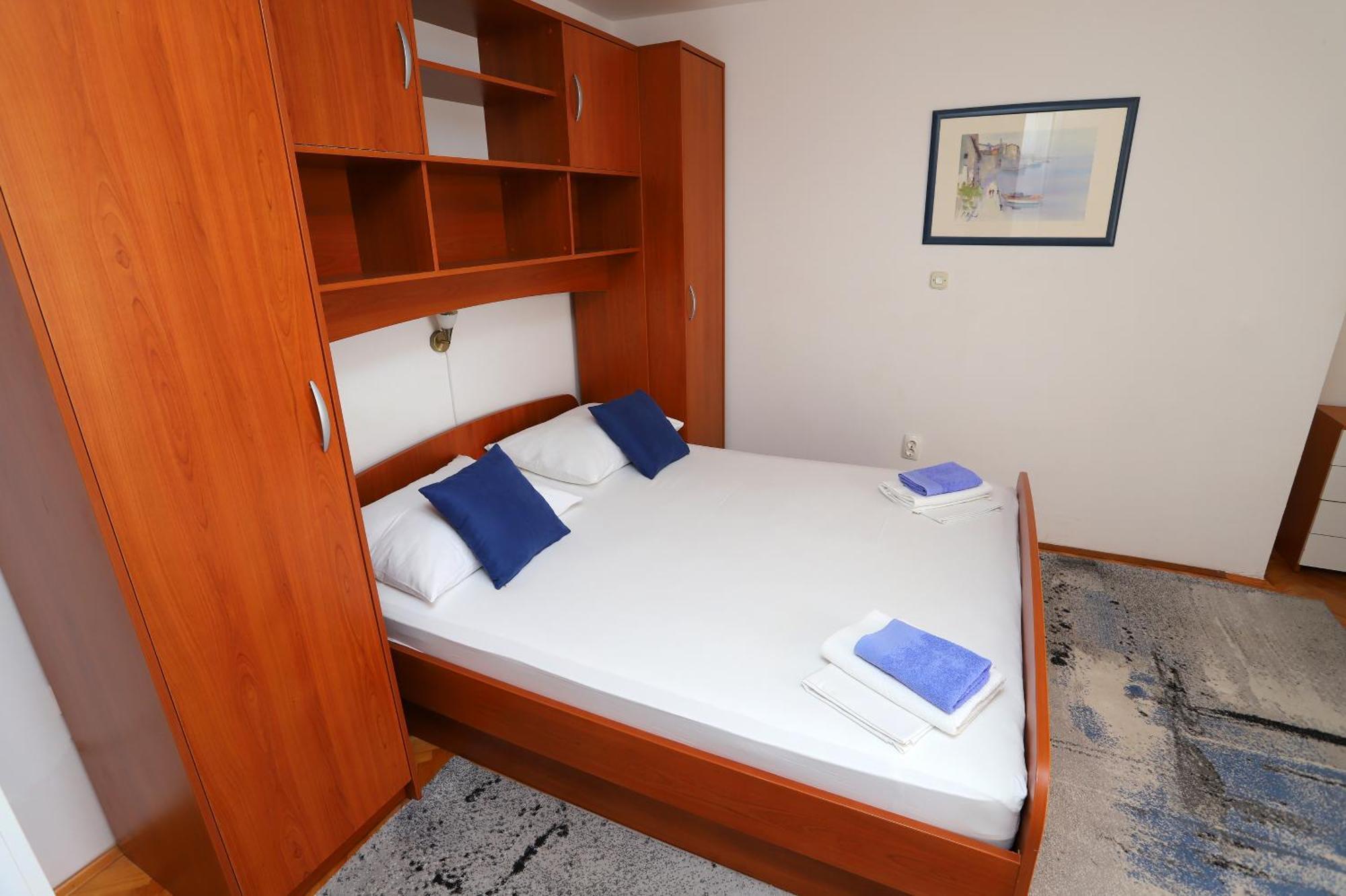Apartments Edita & Robert ล็อควา โรโกซนิตซา ภายนอก รูปภาพ