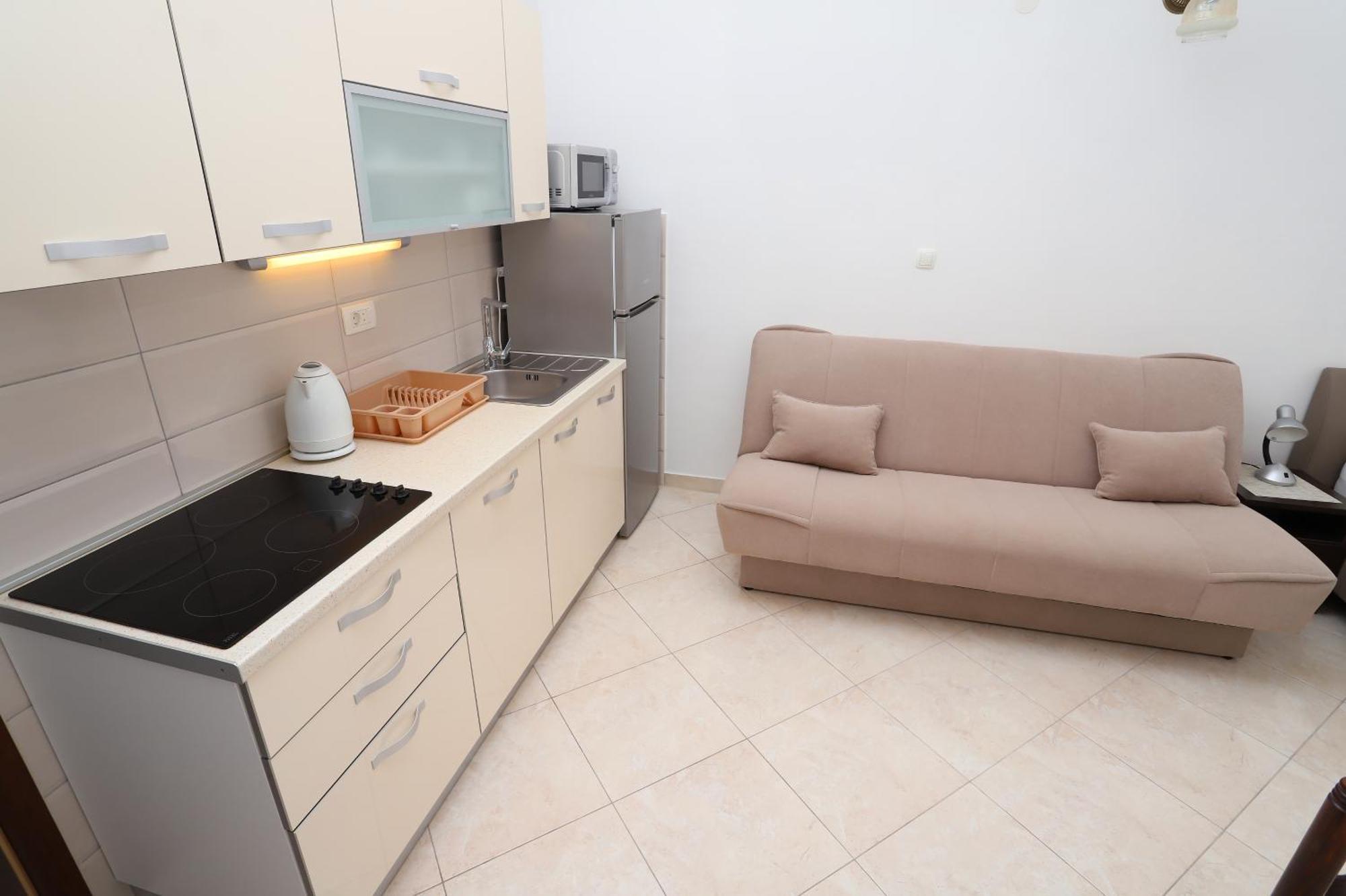 Apartments Edita & Robert ล็อควา โรโกซนิตซา ภายนอก รูปภาพ