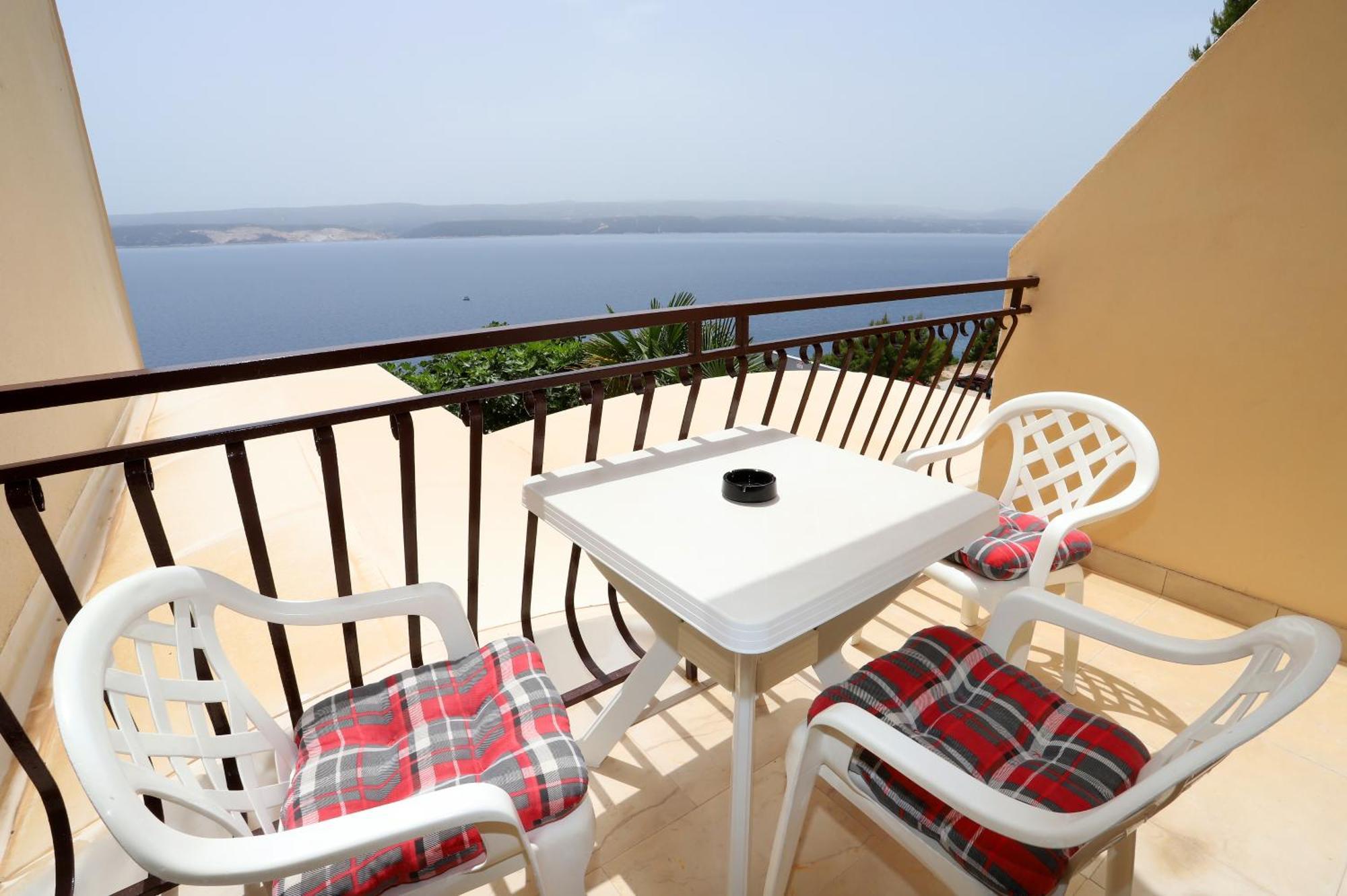 Apartments Edita & Robert ล็อควา โรโกซนิตซา ภายนอก รูปภาพ